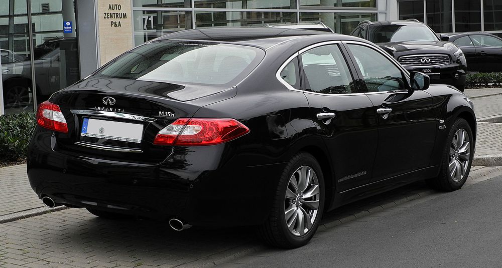 Infiniti M35h