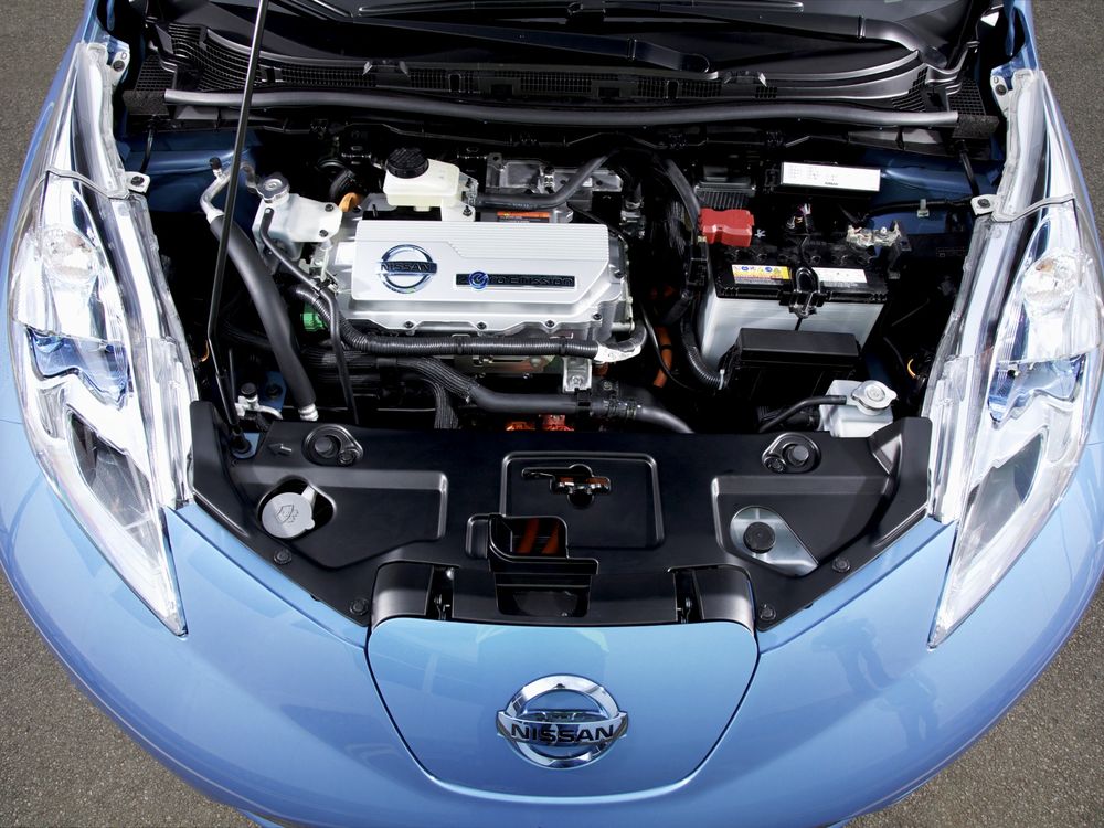 Nissan Leaf двигатель