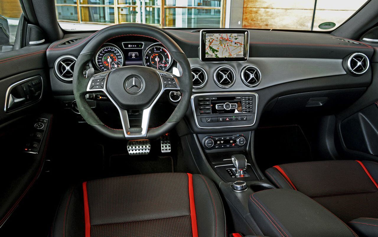 Mercedes-Benz GLA 45 AMG 4MATIC Edition 1 (X 156) передняя панель