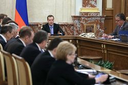 В Правительстве РФ рассматривают вариант заморозки пенсионных накоплений ещё на год