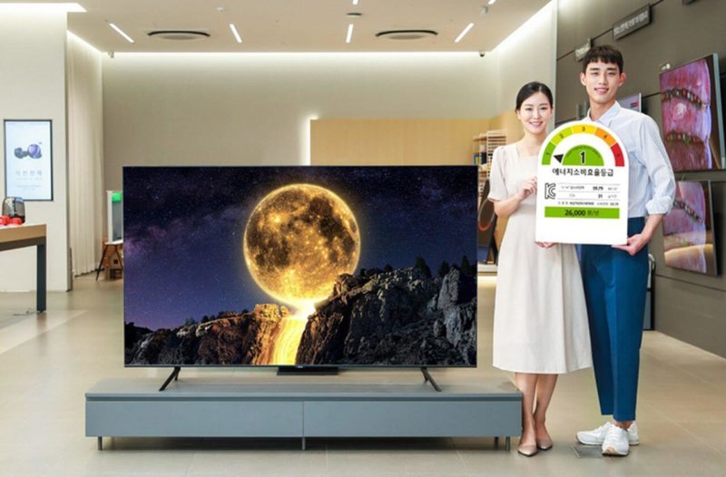 QT67 QLED TV