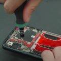 Глава OnePlus собственноручно собрал смартфон
